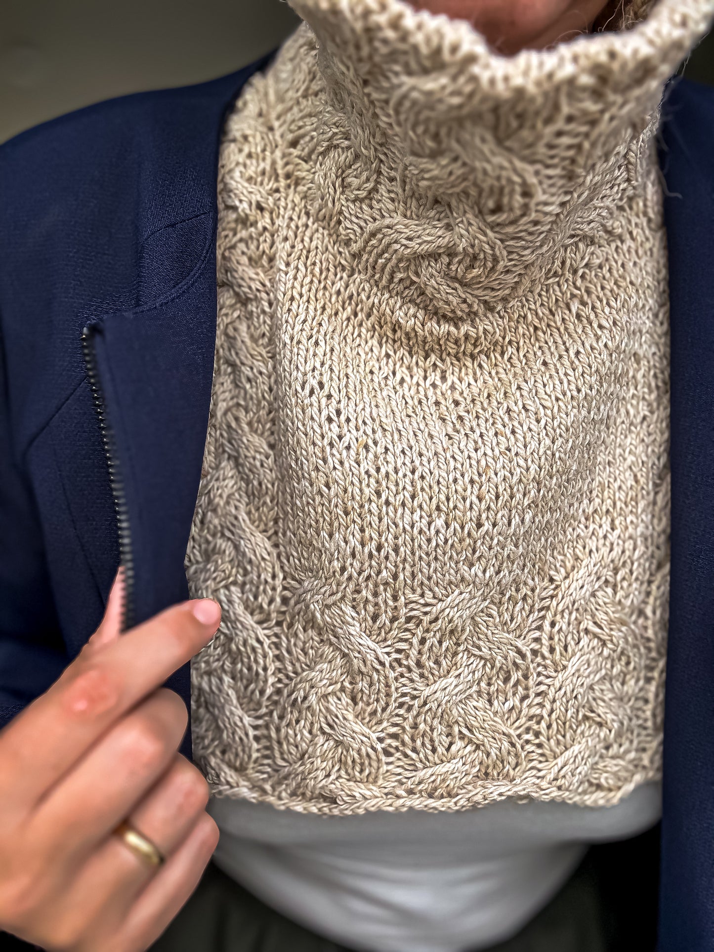 Kardemommehalsen - en liten klem rundt halsen