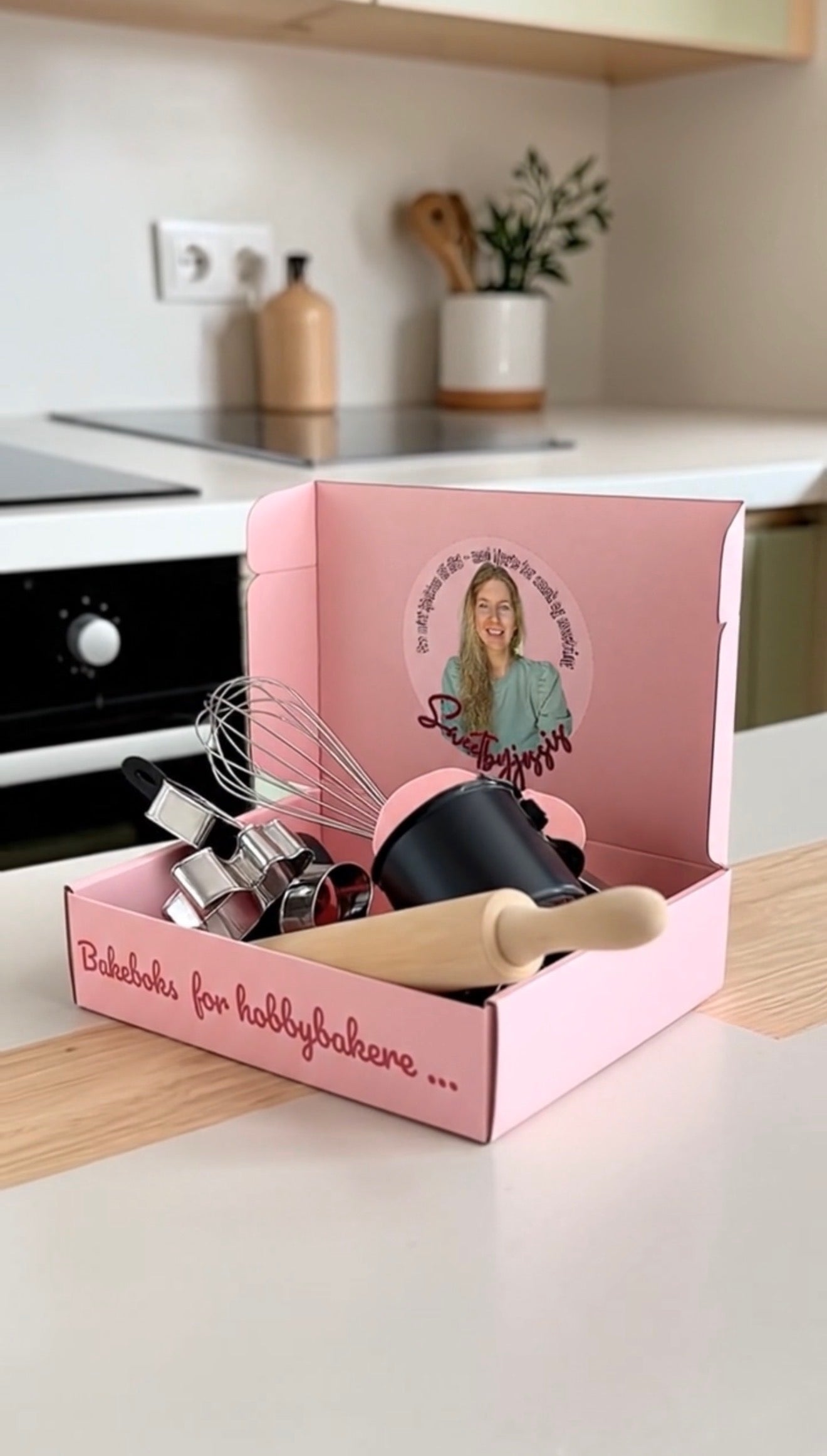 Pre order Bakeboks fra Sweetbyjossis Bakeklubb